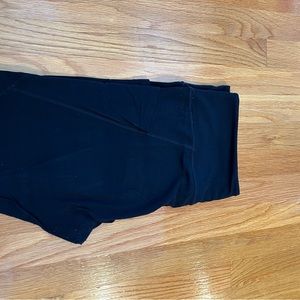 Athleta black leggings with side pockets XL